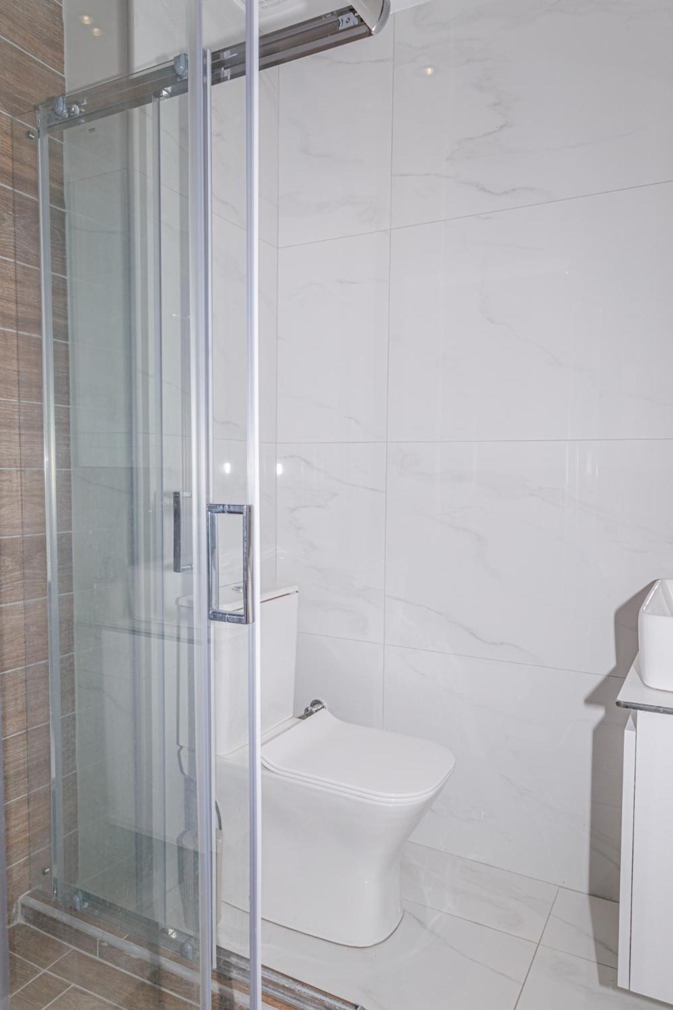 Cozy Studio In The City Center Солун Екстериор снимка